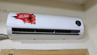 Dawlance 1.5 ton DC inverter heat and cool