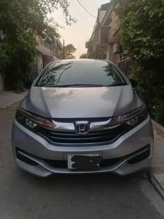 want to sale Honda Fit shuttle