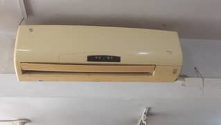 Pel Air Conditioner 1.5Tons Original Gas & Running condition