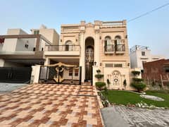10 Marla Ultra Luxury House For Sale In Bankers Avenue Bedian Road, Lahore!
