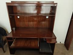 Computer table