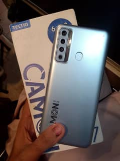 Camon 17 6/128 with box