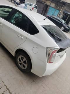 Toyota Prius 2013 modal 18 import bumper to bumper janwan ,