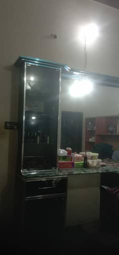 Dressing Table for Cosmetic and Storage