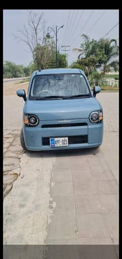 Daihatsu Mira Tanto