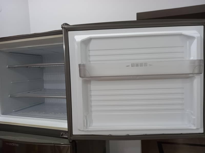 Dawlance Refrigrator  H-zone 4