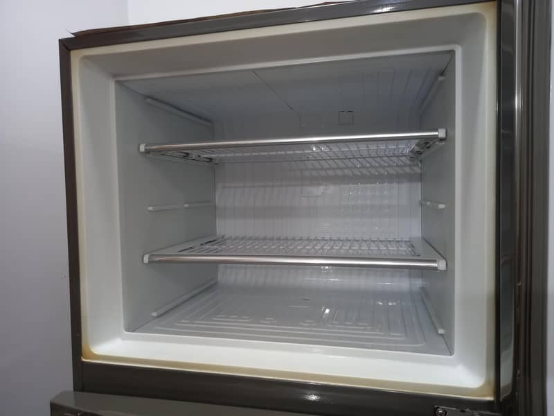 Dawlance Refrigrator  H-zone 13