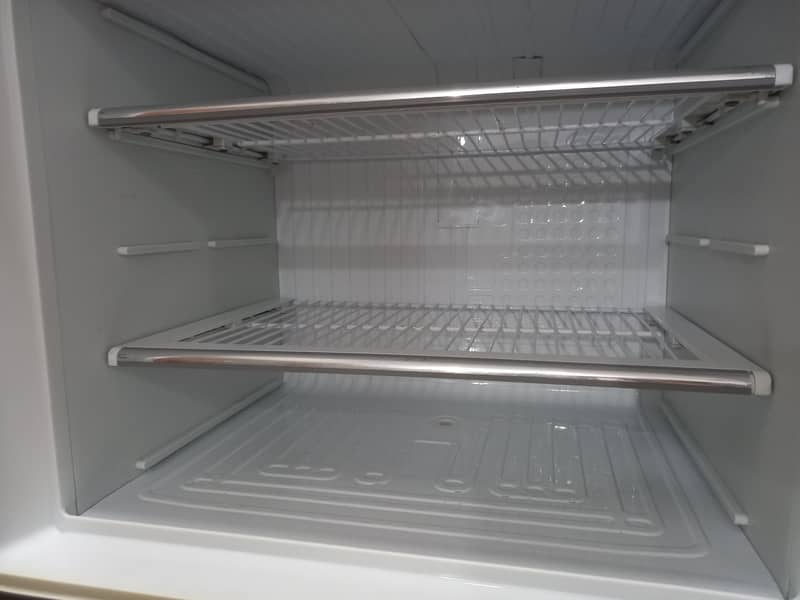 Dawlance Refrigrator  H-zone 18