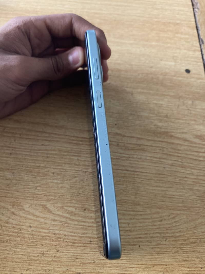 Infinix smart 9 10 by 10 condition everything original with box charge 4