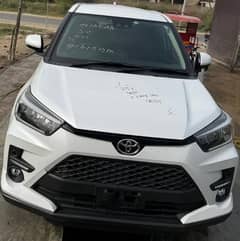 toyota raize Z 2021/25 pearl white
