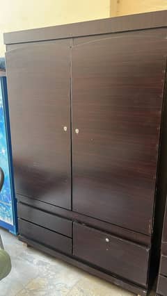 wardrobe// iron wardrobe// wooden wardeobe// almari