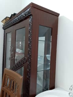Showcase - Almaari