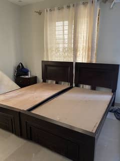 2 Single Beds + 1 Side Table