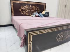 Bed set with side tables and dressing