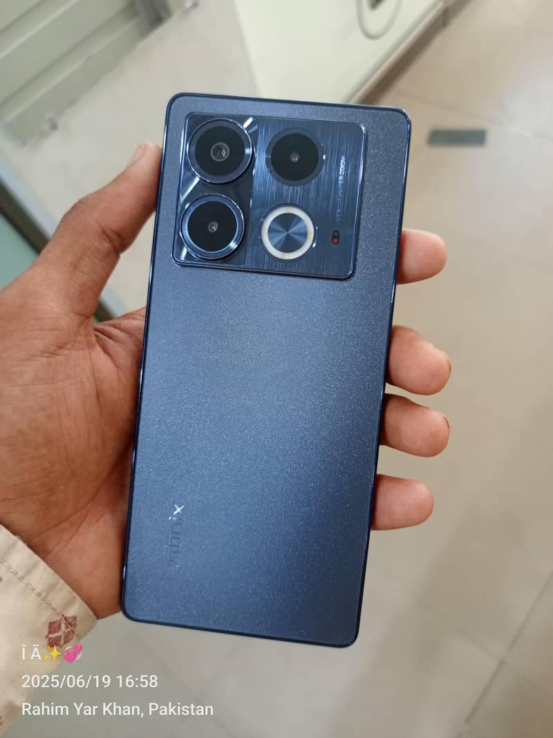 infinx note 40 lush set 10/10 condition 3