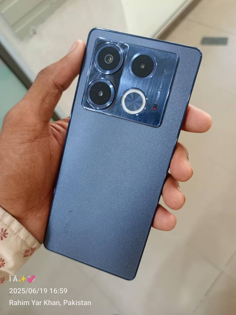 infinx note 40 lush set 10/10 condition 11