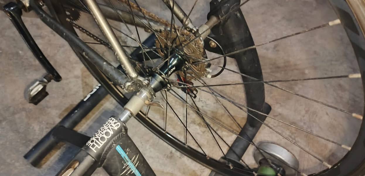Professional raceing cycle in good condition 9/10 7
