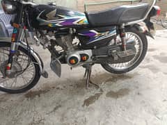 Honda 125cd bilkul saaf halt hai