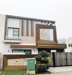 10 Marla Luxury Furnished House for Rent in Bahria Town