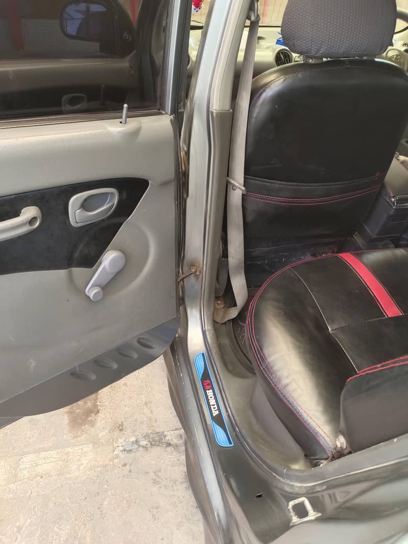 Santro 05 Model neat and clean 15