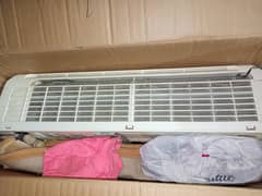 kenwood split 1 ton like new