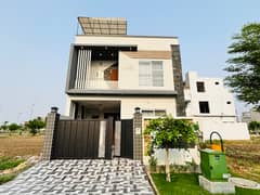 Walking Distance Mosque and park 5 Marla House for sale Roayal Palm citi