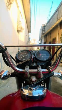 Honda 100 for sale Engine bilkal new ha Kisi qasam ka koi Kam ni ha