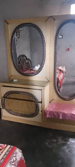 wooden bed set with dressing in deco paint