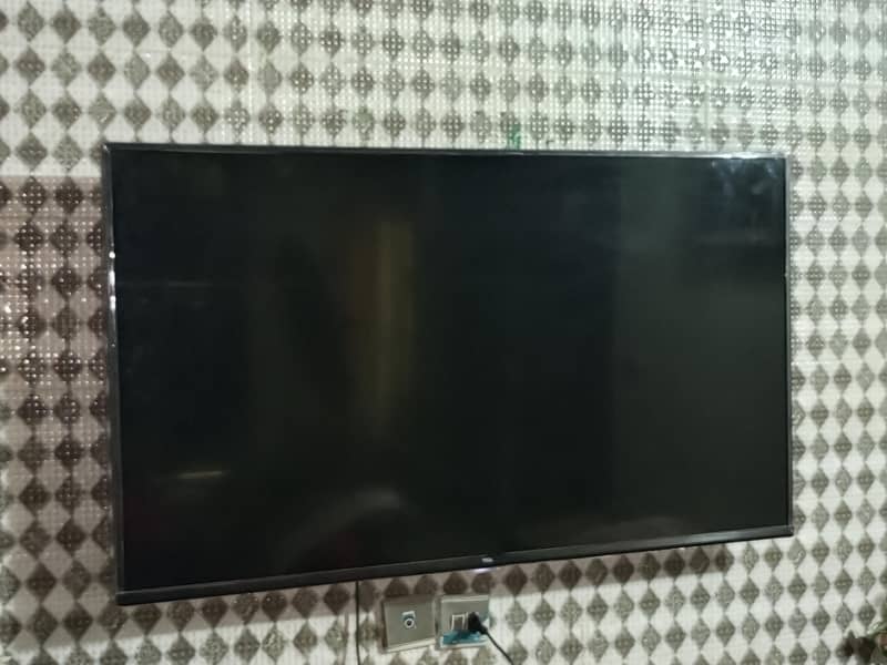 Tcl 50 Inches Uhd Lcd In Good Condition. 2