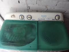 urgent saleHaier double machine 8kg