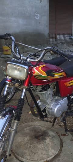 united 125