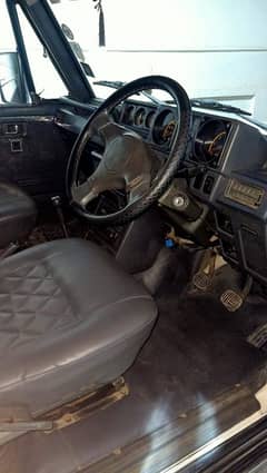Mitsubishi Pajero 1990