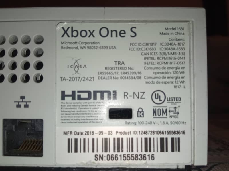 Xbox ONE S Console without controller hard drive and wires motherboard 2