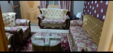 7 seater sofa with glass round table