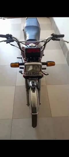 assalamu alaikum Honda CD 70 2019 model WhatsApp number 03293291042