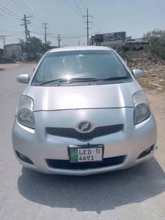 Toyota vitz 2010/13
