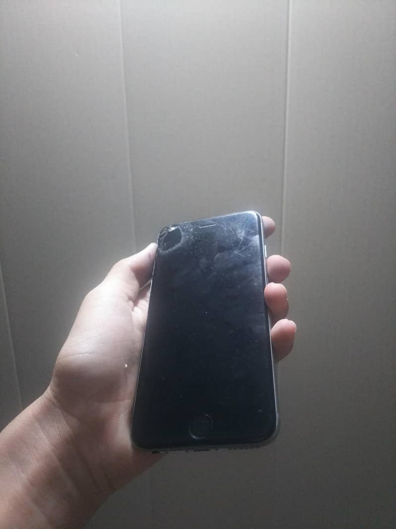 IPHONE 6 32GB NON PTA BATTERY DISPLAY ISSUE CAN BE USED FOR PARTS 5