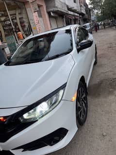 Honda Civic 2018 Full option UG white Meter