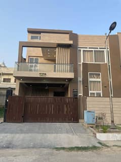 Prime Location! 8 Marla House for Sale in B-17 Islamabad