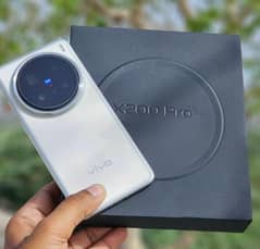 ViVo X200 Pro Titanium Silver Origin OS