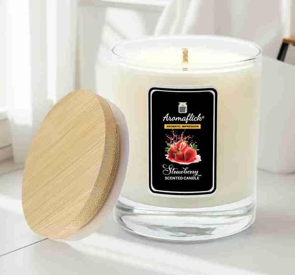 Strawberry Scented Candle in Glass Jar – Fruity & Sweet