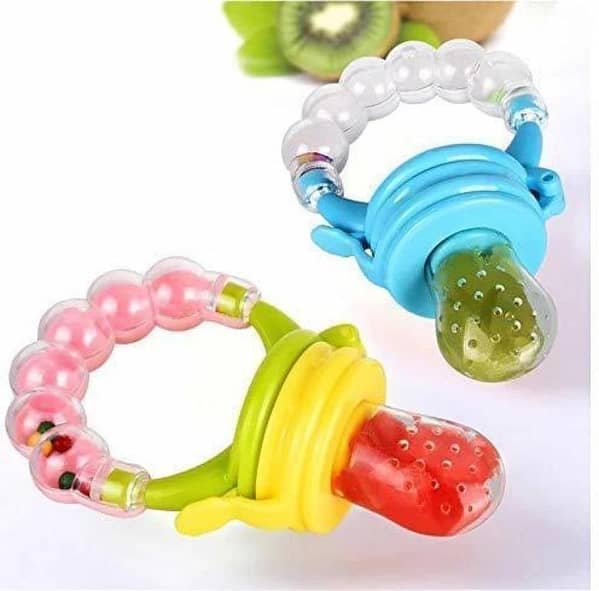 1 Piece Rattle Fruit Pacifier for Kids - Safe and Fun Feeding Solution