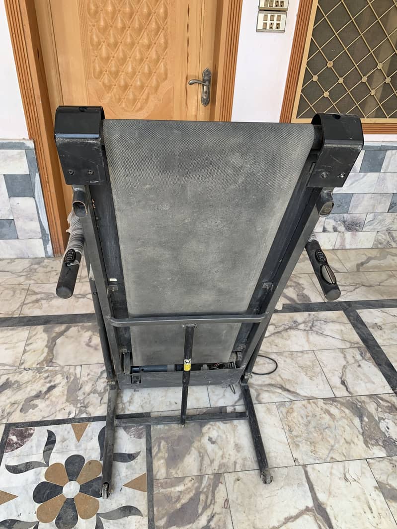 TREADMILL / ELECTRIC TREADMILL / EXERCISE MACHINE / JOGGING MACHINE 0