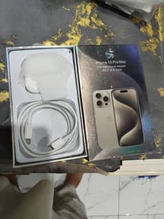 03067774088 Iphone 16 pro max charger 35watt