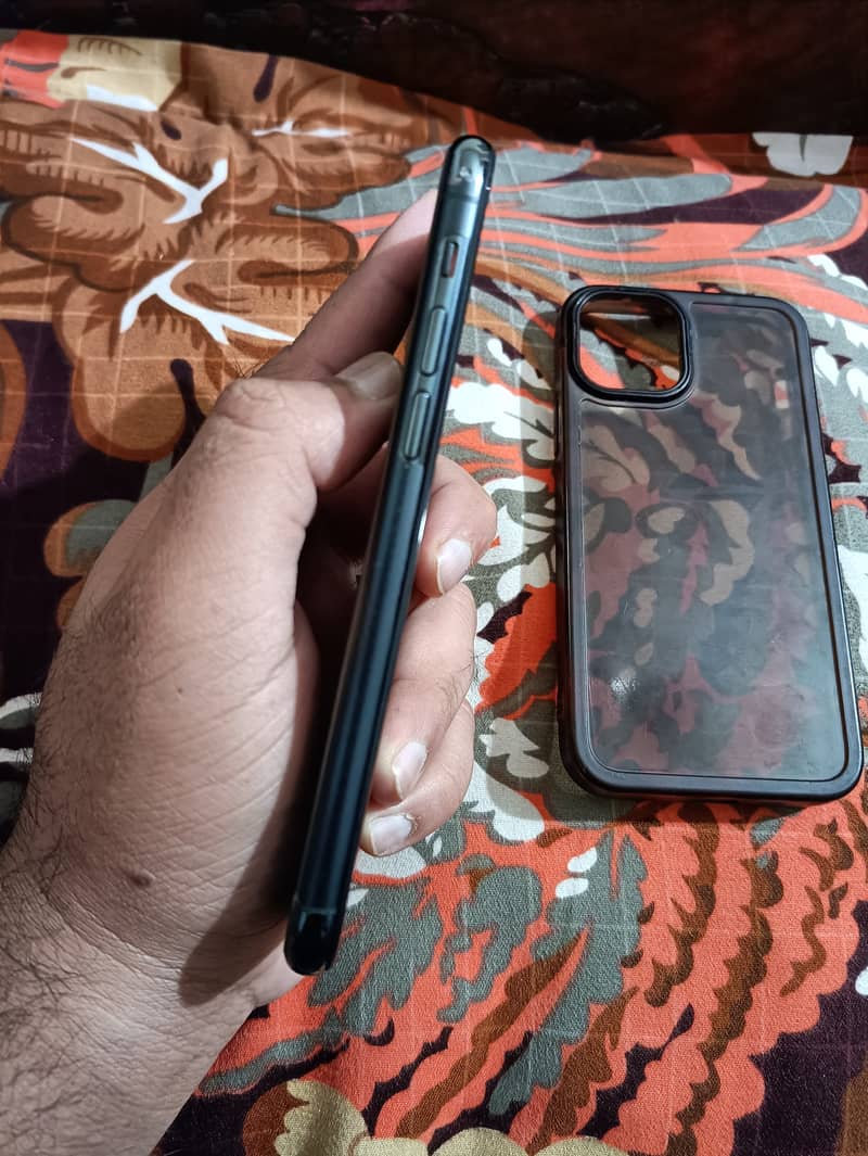 Iphone 11 pro non pta factory unlock read description 2