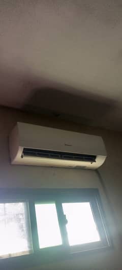 Dawlance 1 ton home used AC