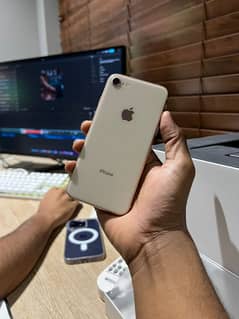 Apple iPhone 8