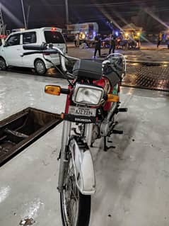 back new tayar  present ok no any fault