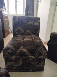 5 seater 2 side table 1 corner table 1 center table