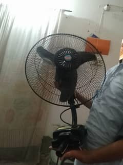 bracket fan